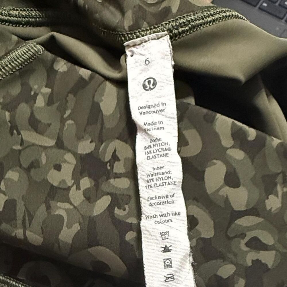 Lululemon Women's Green Leggings